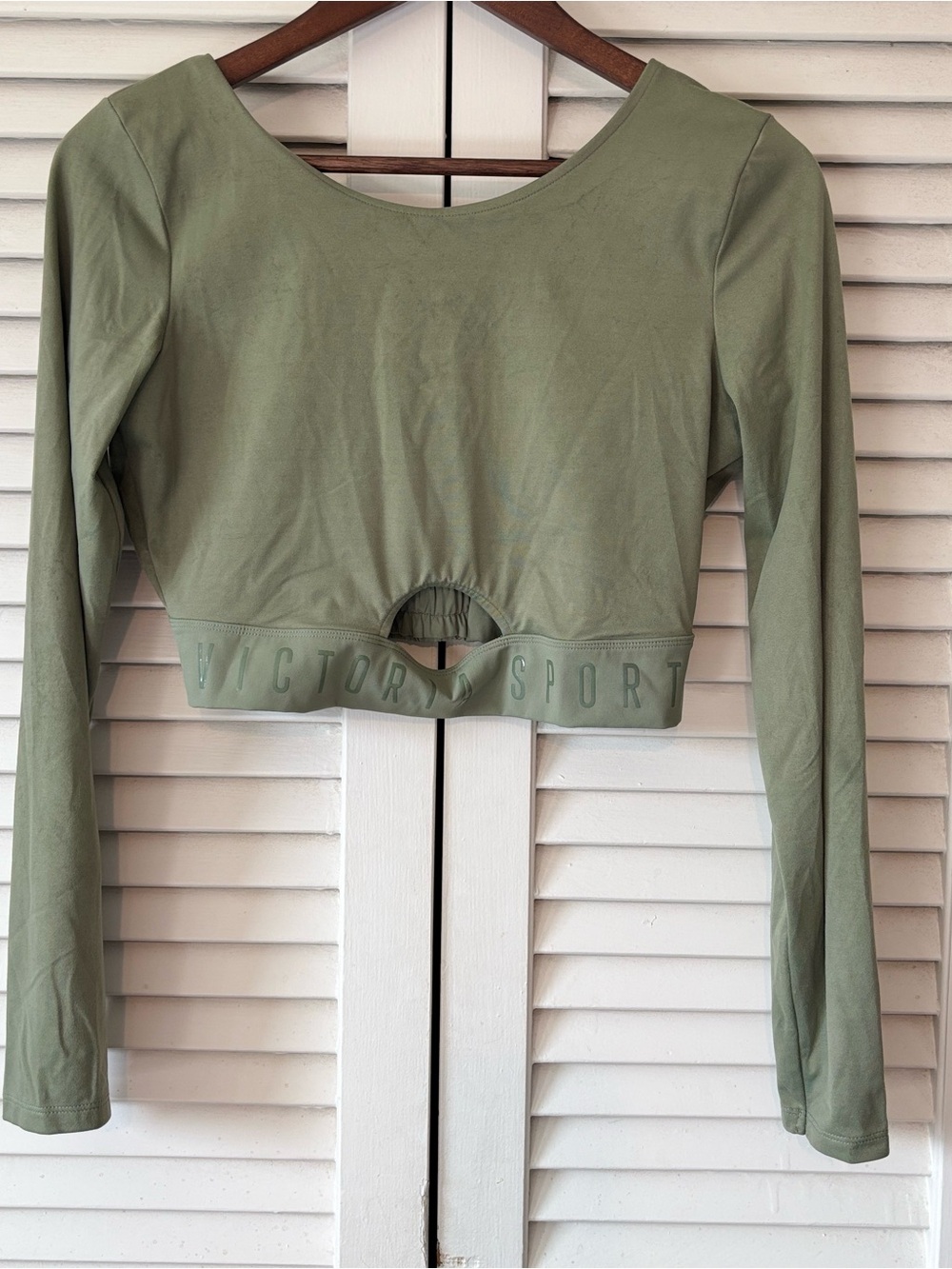 Victoria Sport Olive Green Long-Sleeve Crop Top